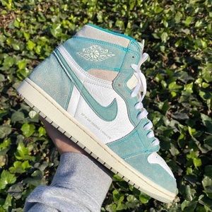 SOLD Jordan 1 High Turbo Greens